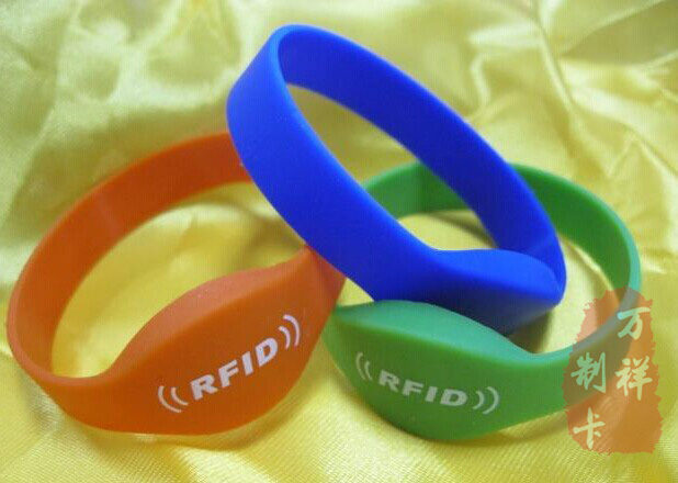 <b>广州专业生产制作rfid手腕带厂家，RFID手腕带价格</b>